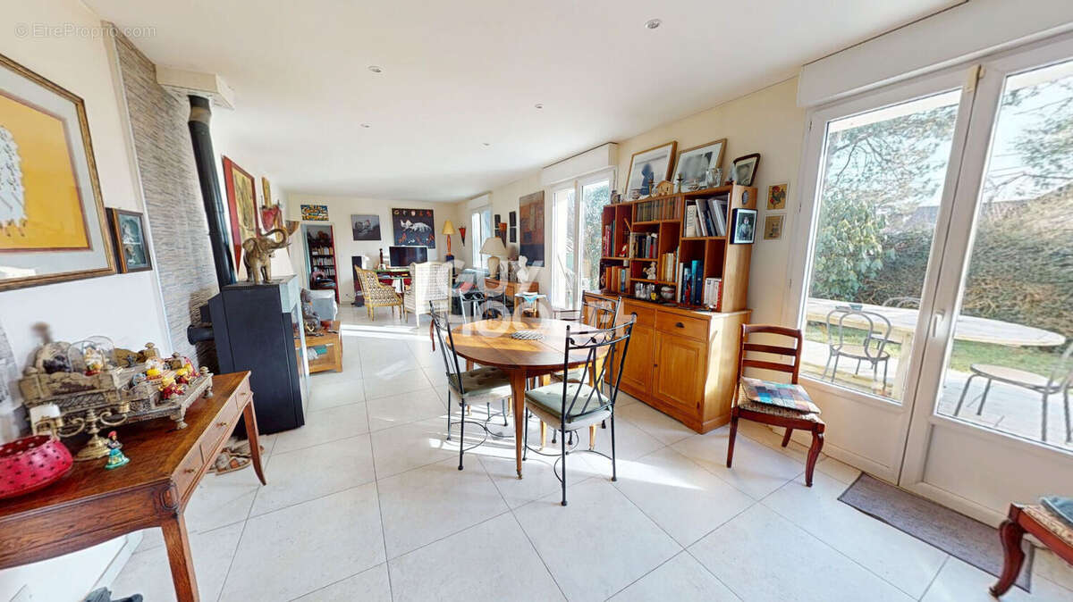 Maison à JULLOUVILLE