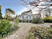Maison à LA CELLE-SAINT-CLOUD