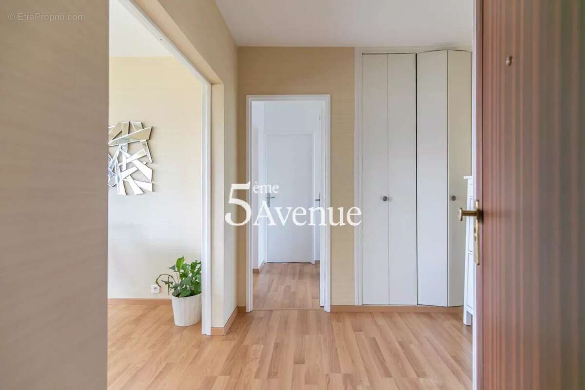 Appartement à SAINT-MAUR-DES-FOSSES