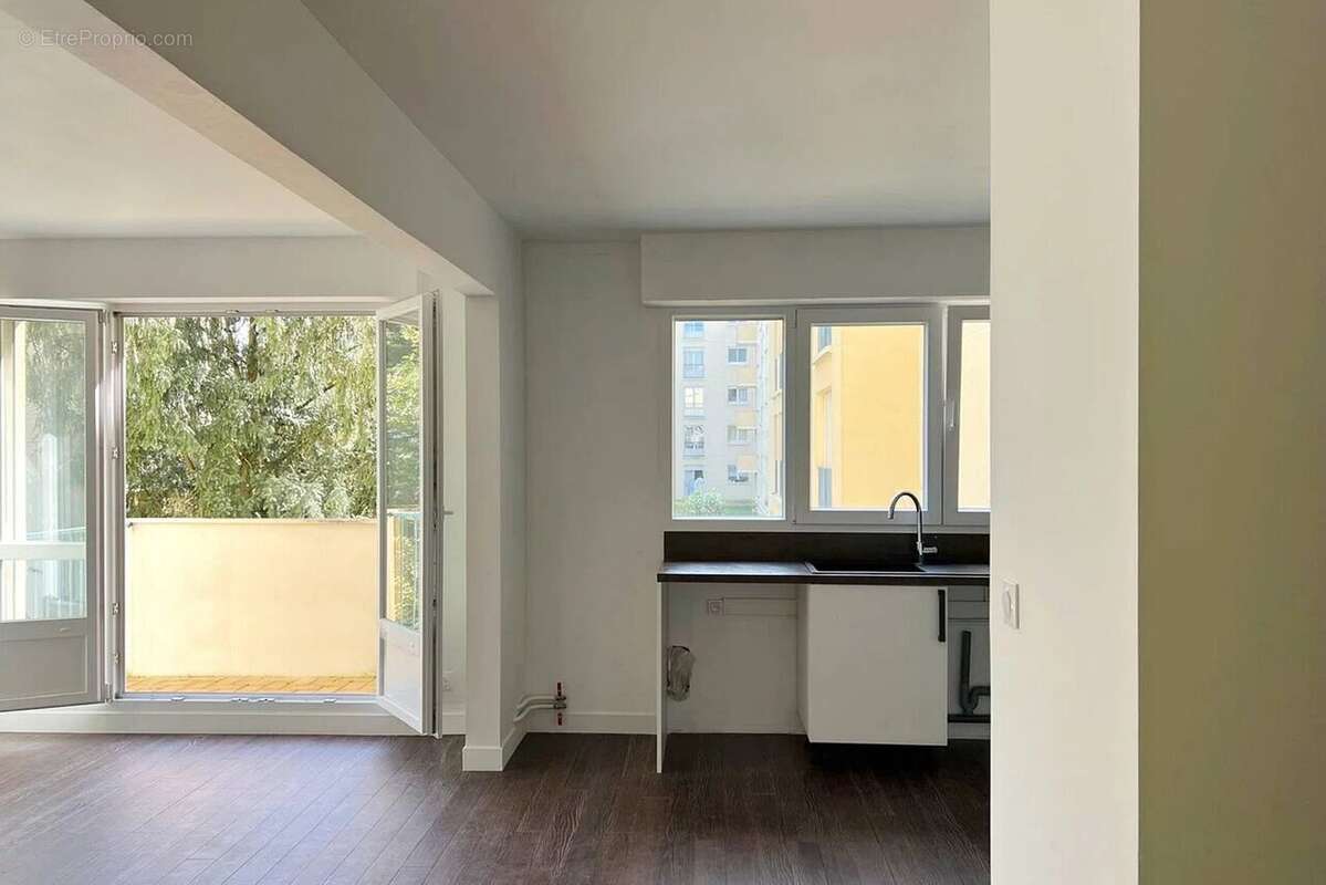 Appartement à SAINT-MAUR-DES-FOSSES