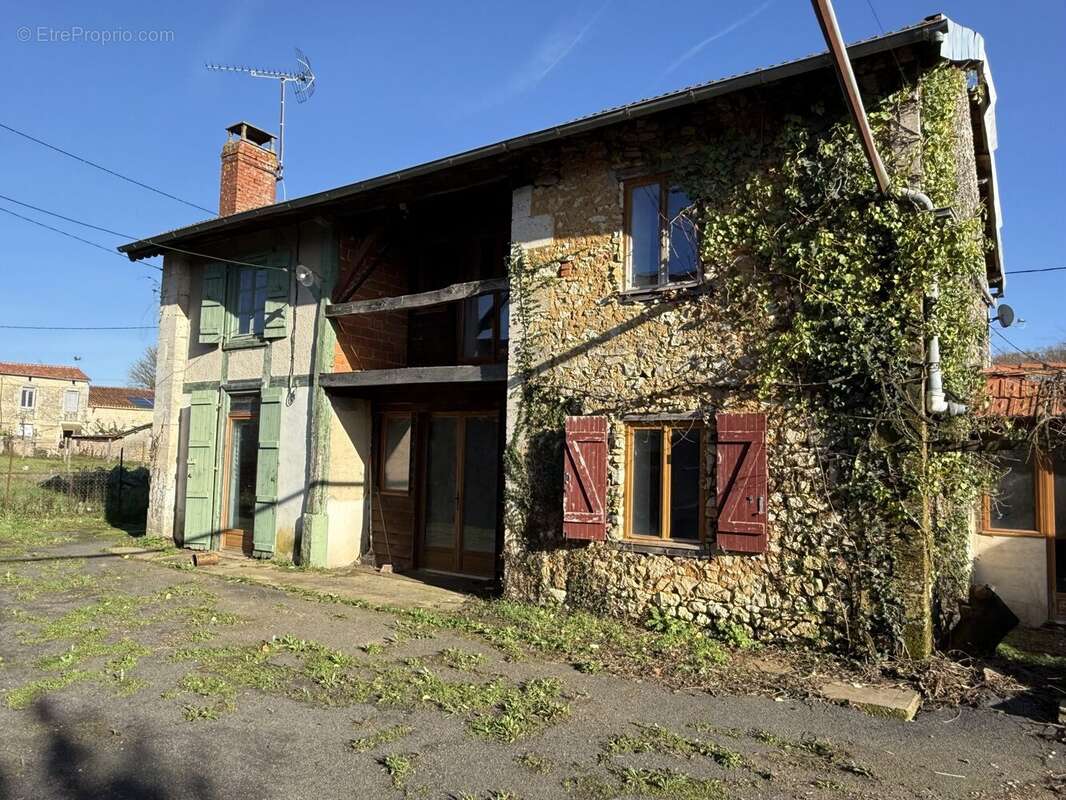 Maison à TAPONNAT-FLEURIGNAC