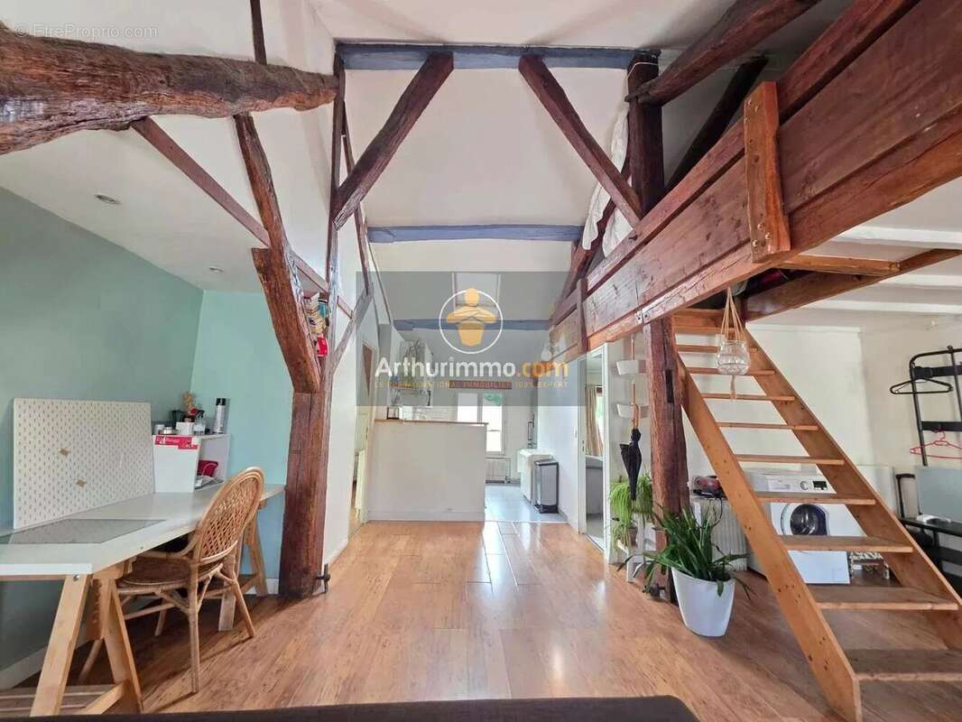 Appartement à SARCELLES
