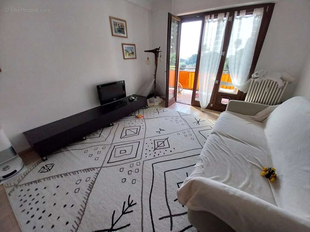Appartement à ROQUEBRUNE-CAP-MARTIN