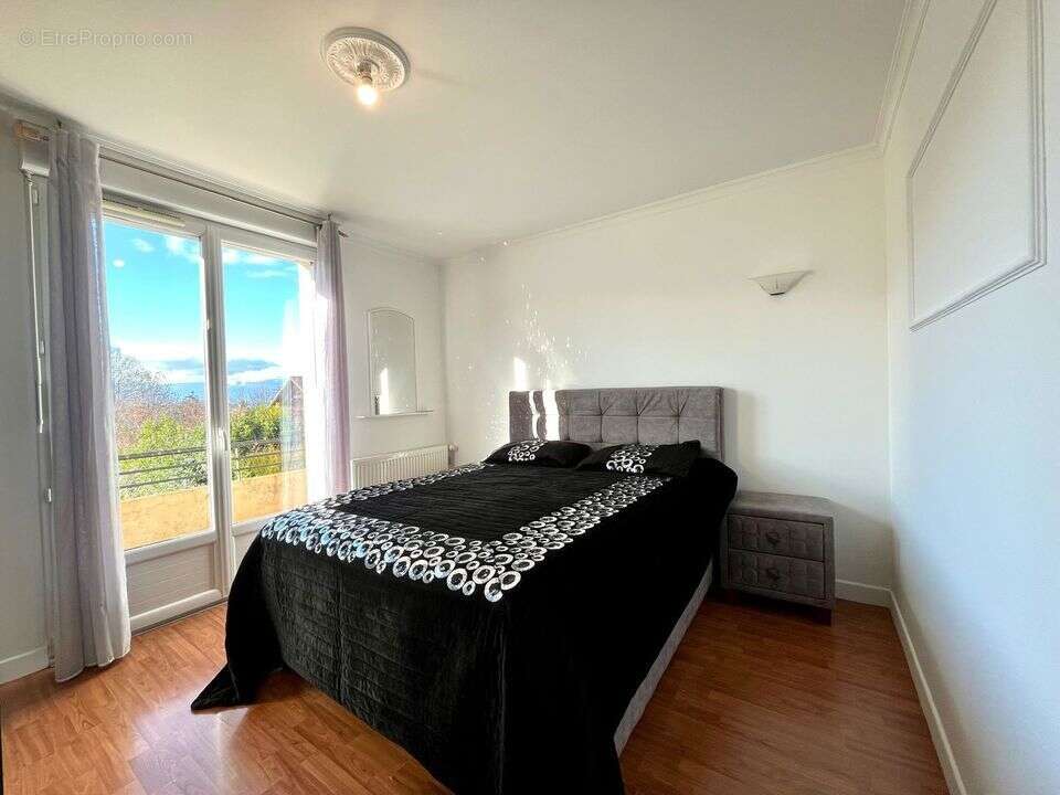 Appartement à VETRAZ-MONTHOUX