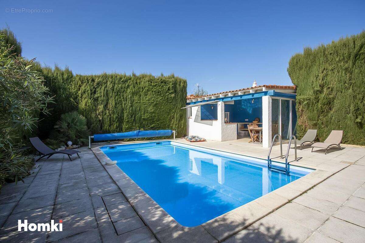 Maison à SAINT-ESTEVE