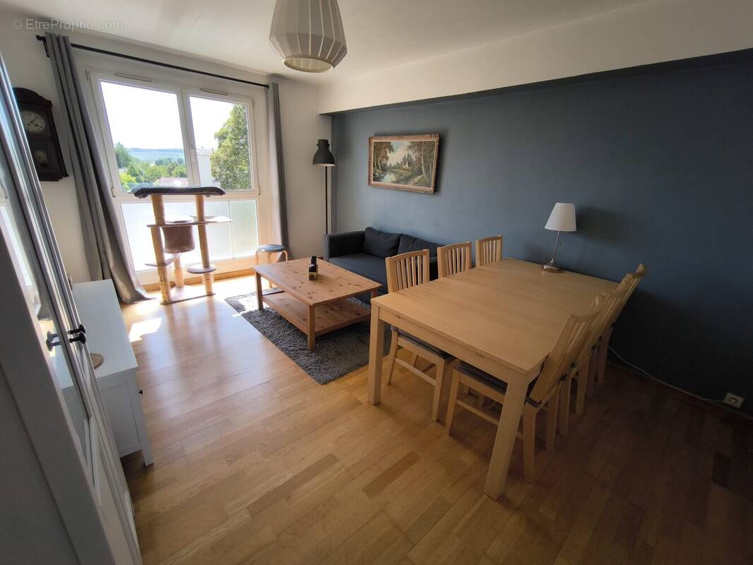 Appartement à ETAMPES-SUR-MARNE