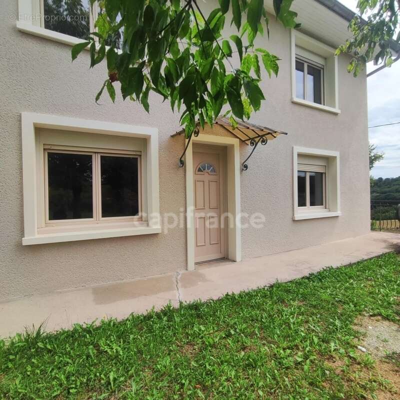 Maison à LA BATIE-DIVISIN