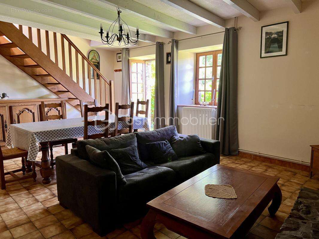Maison à EPINIAC