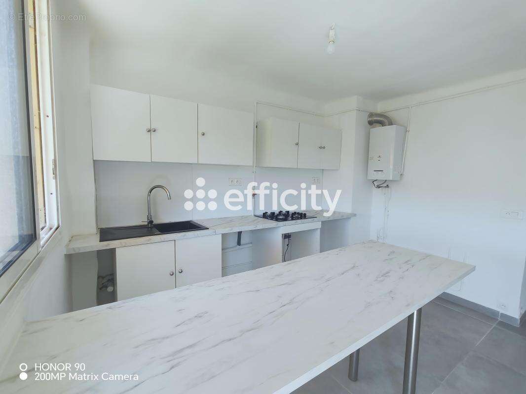 Appartement à MARSEILLE-14E