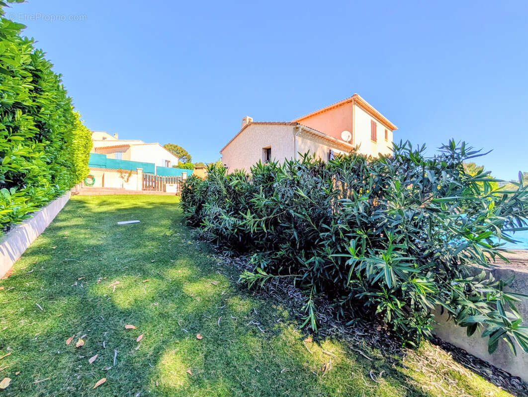 Maison à MOUGINS
