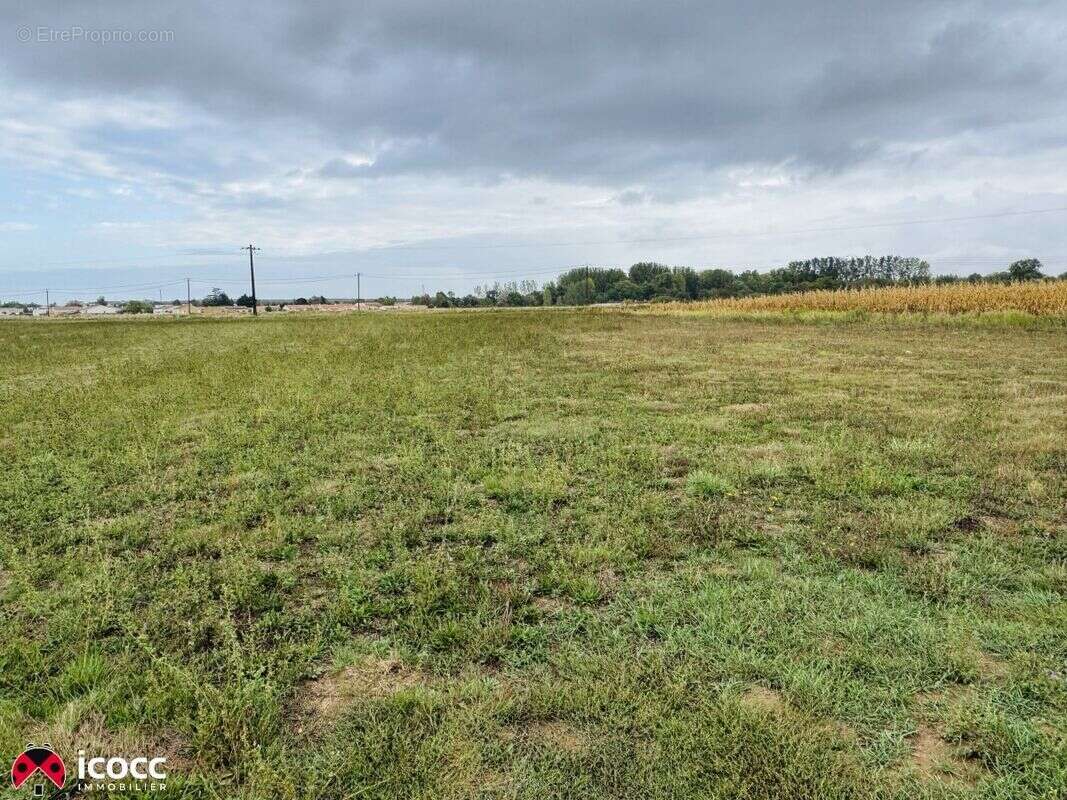 Terrain 1482 m² à Lucon  - photo 2