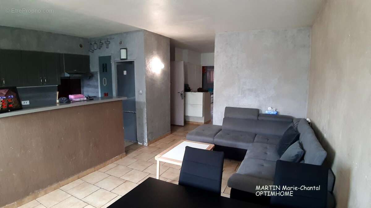Appartement T3 lumineux avec loggia, parking, cave – Marseille 15e bd du Bosphore - photo 5