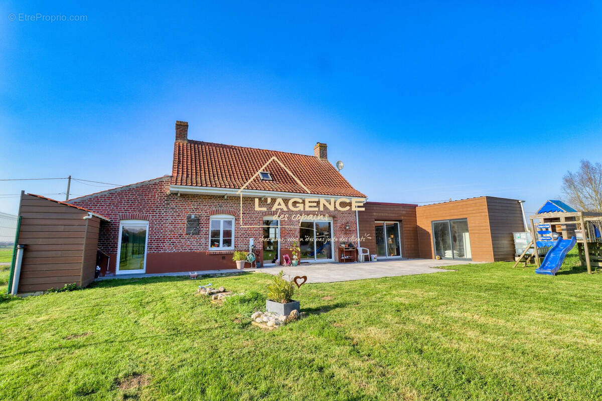 Maison à STEENBECQUE