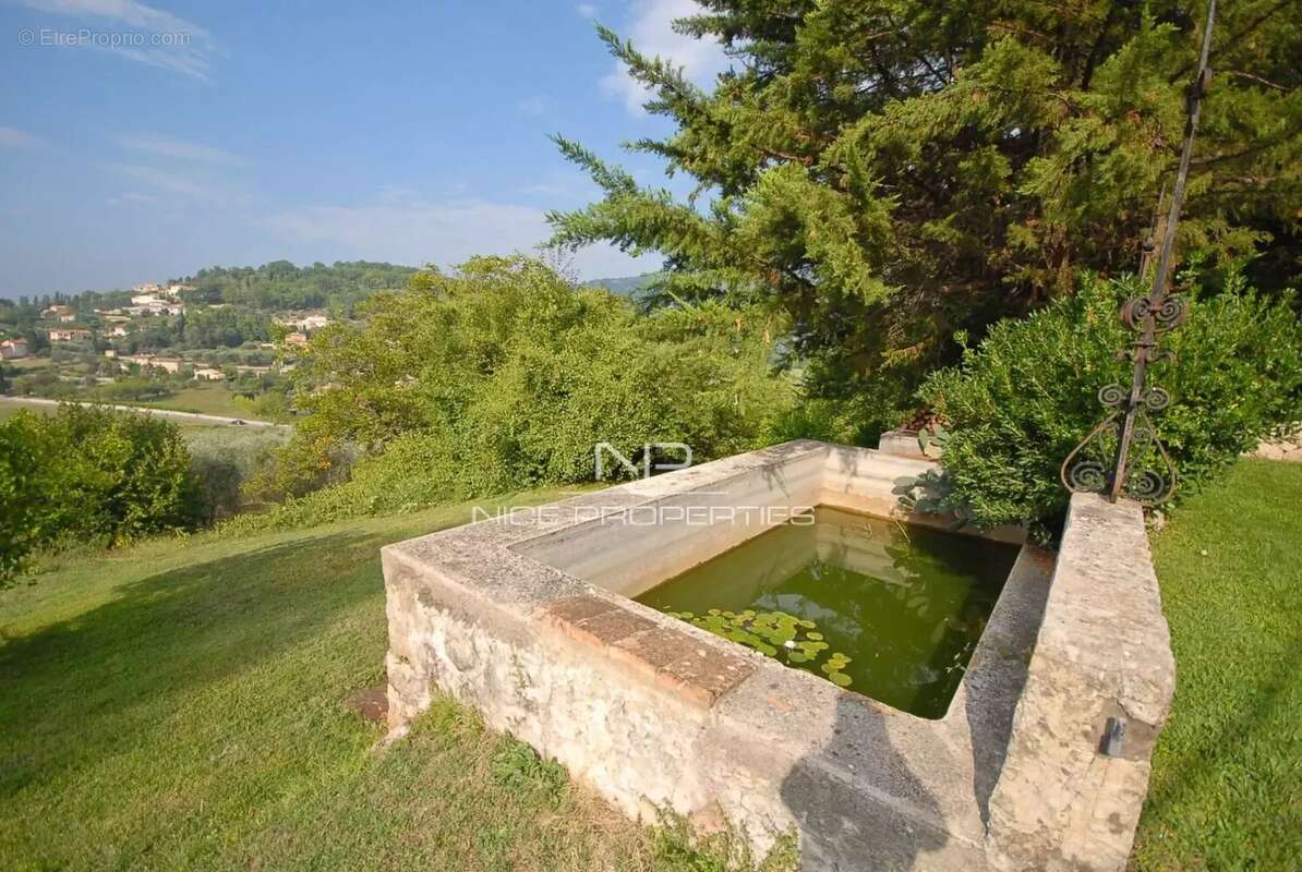 Maison à VALBONNE
