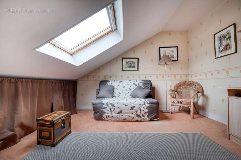 Maison à VOISINS-LE-BRETONNEUX