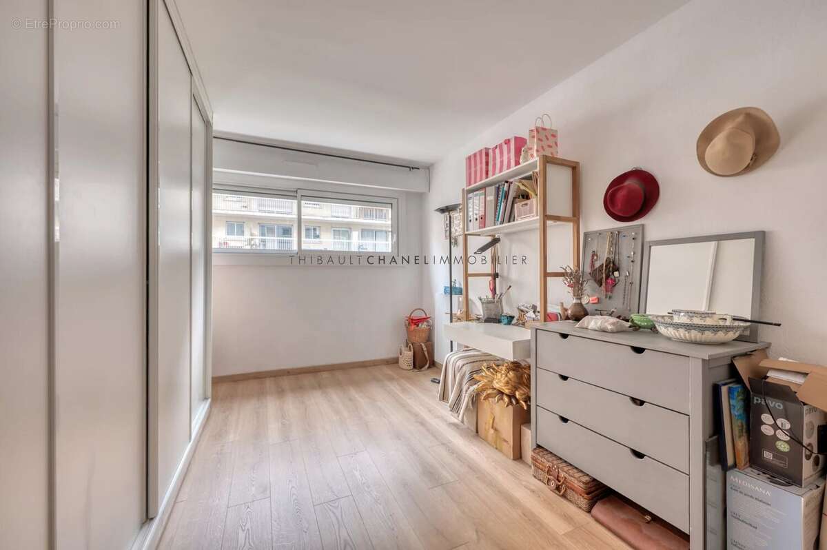 Appartement à PARIS-20E
