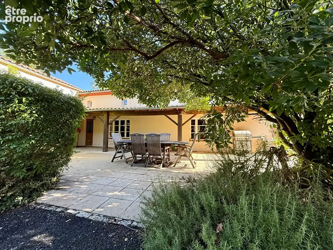 Élégant manoir charentais avec gîtes, piscine chauffée et vaste terrain - photo 10