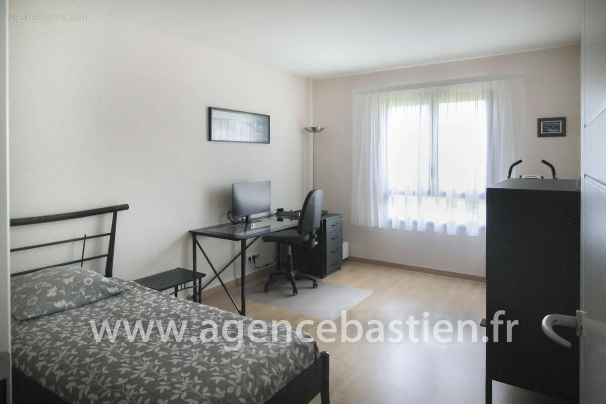 Appartement à SAINT-GENIS-POUILLY