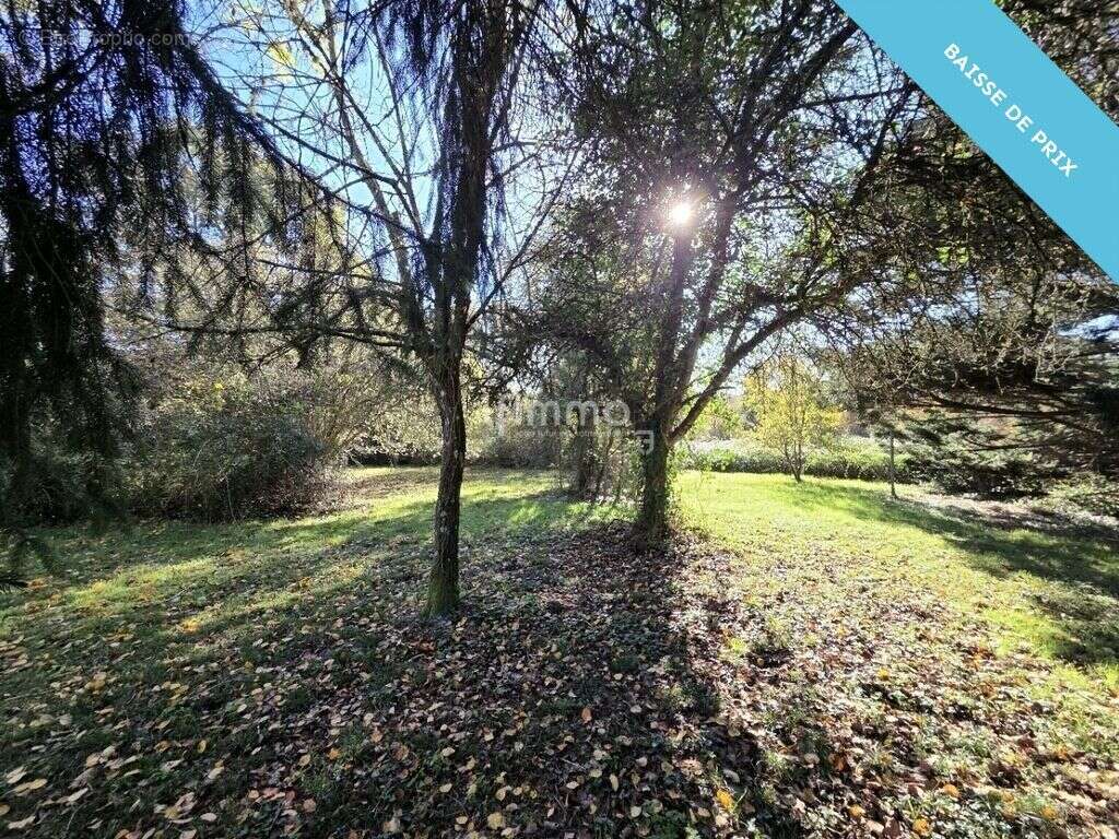 Maison à NOTRE-DAME-DE-SANILHAC