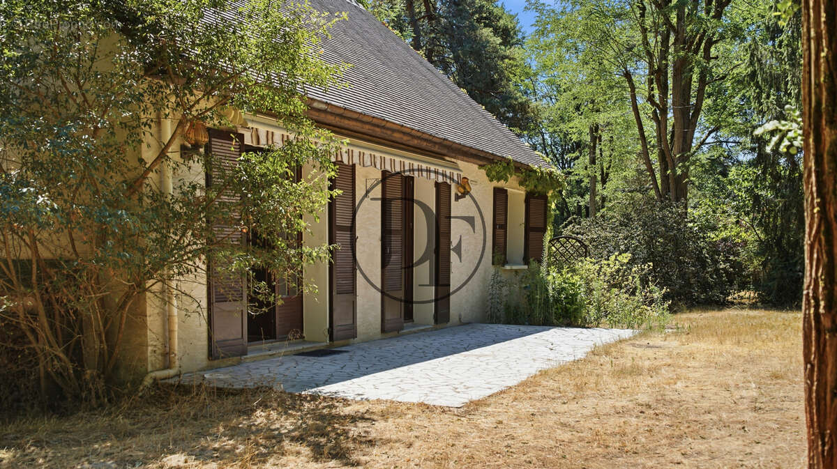 Maison à NOISY-SUR-ECOLE