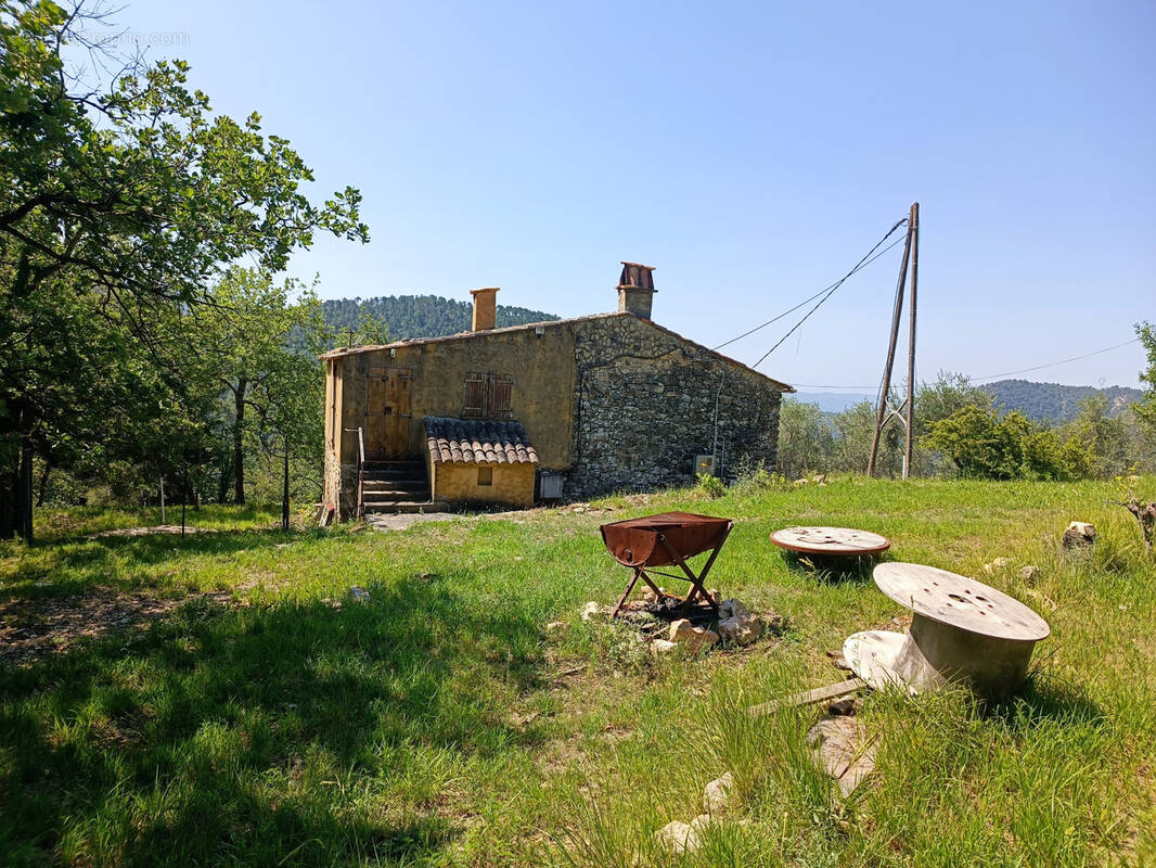 Terrain à L&#039;ESCARENE