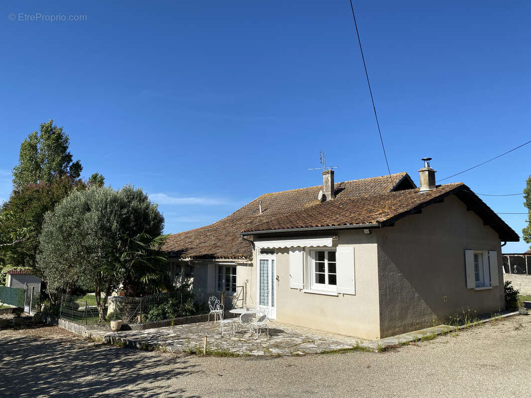Maison à HAUTESVIGNES
