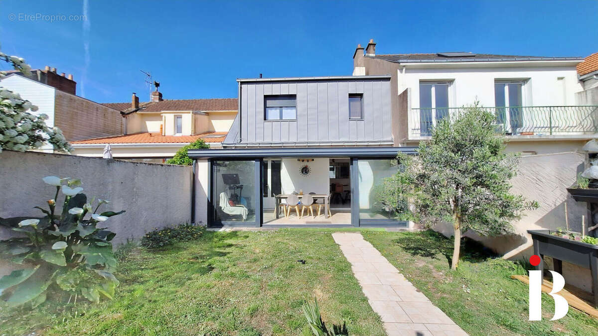 Maison familiale NANTES 115 m2 - Dépendance 20 m² - photo 3