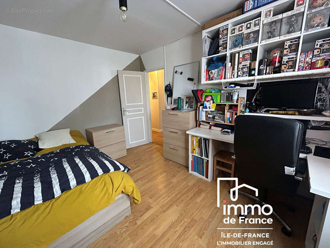 Appartement à SAINTE-GENEVIEVE-DES-BOIS