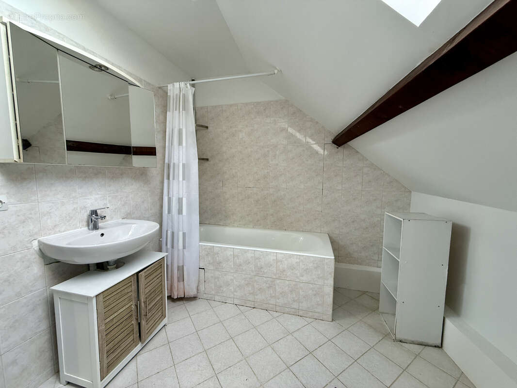 Maison à MORAINVILLIERS