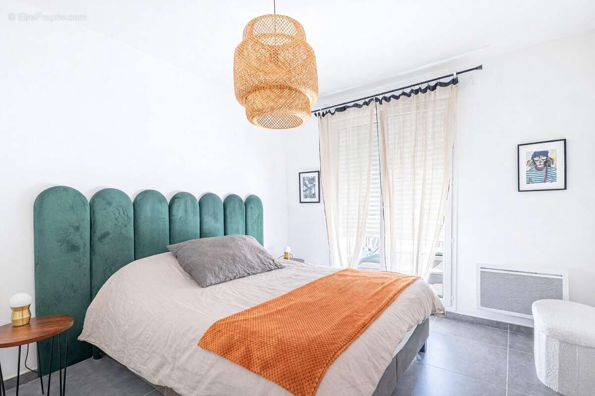 Appartement à VILLENEUVE-LOUBET