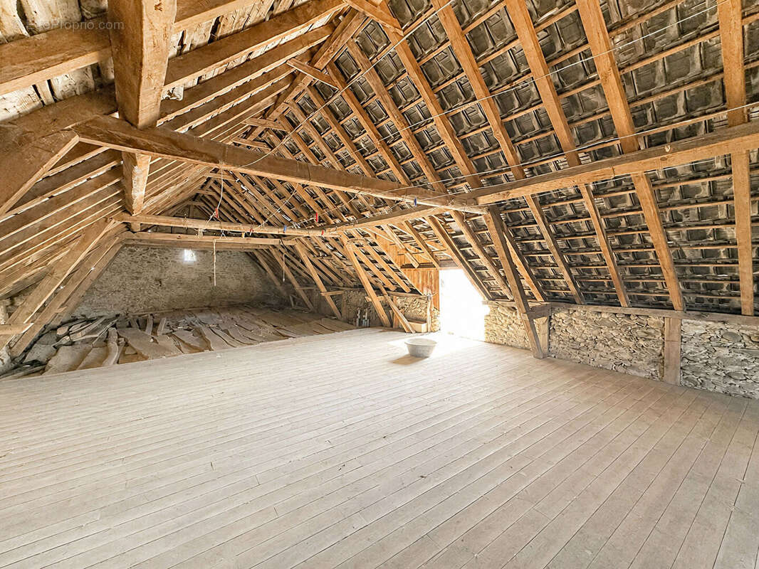 Ancien corps de ferme, dependance, belle parcelle - photo 13