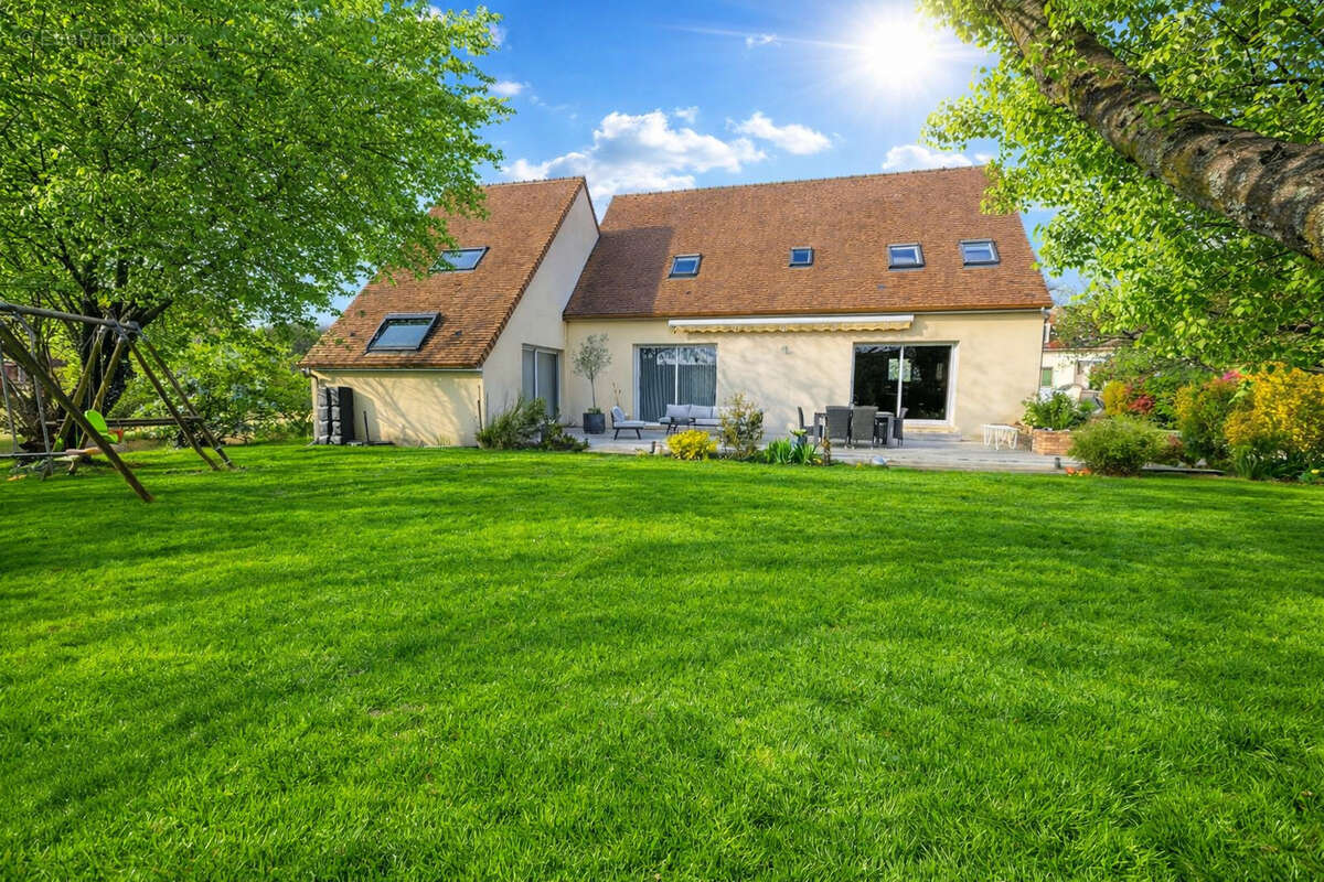 Maison à FONTENAY-SUR-EURE