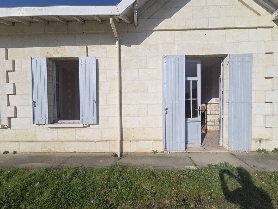 Maison à LES BILLAUX