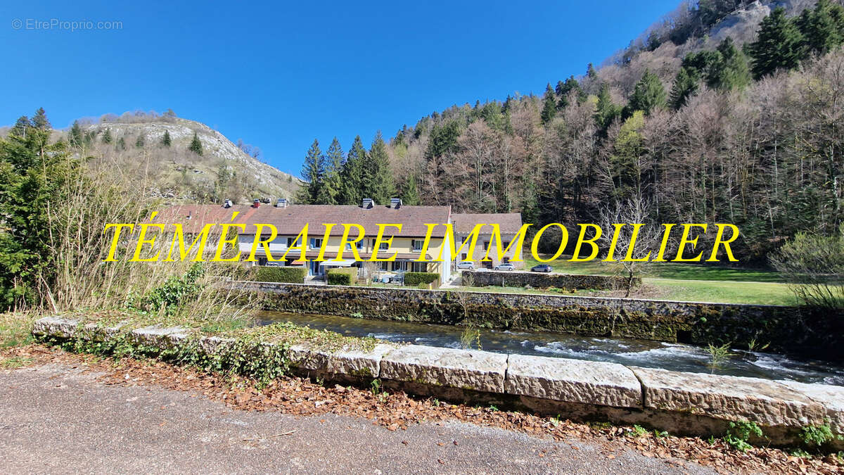 Maison à BOURG-DE-SIROD