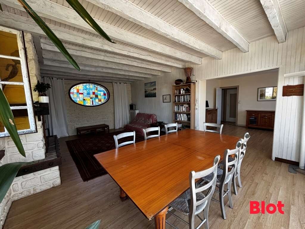 Maison 154 m² à Saint-Renan  - photo 4