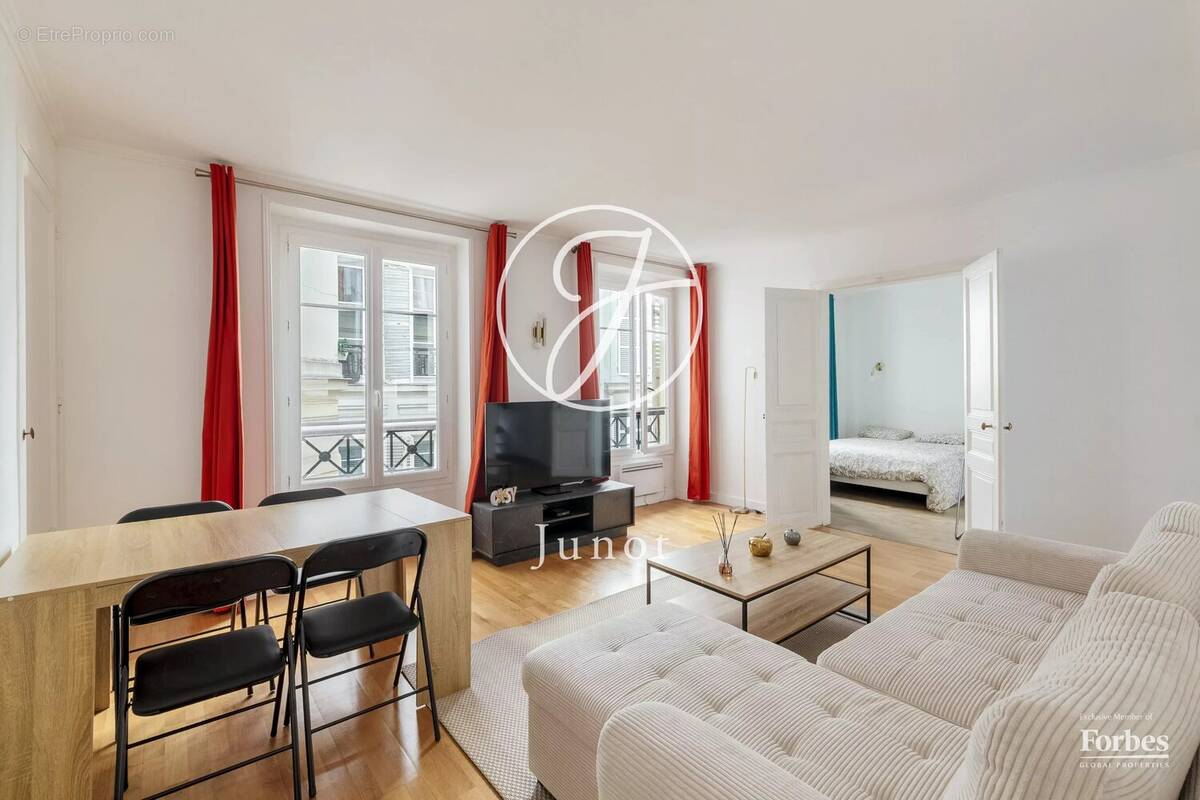 Appartement à PARIS-9E