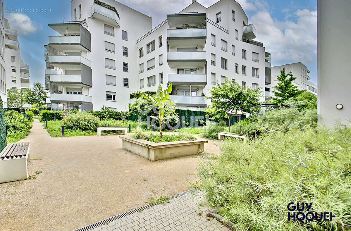 Appartement à VAULX-EN-VELIN