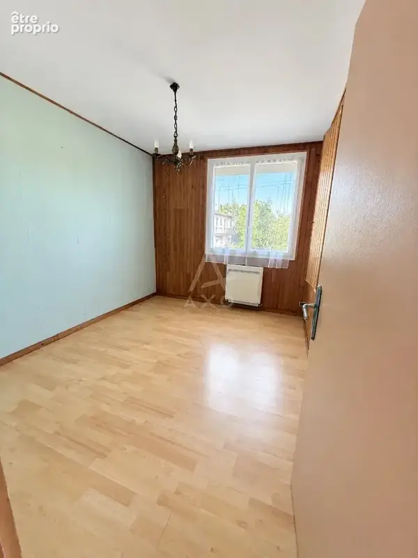 Maison sur sous-sol  3 chambres  Montaigu-Vendée - photo 6
