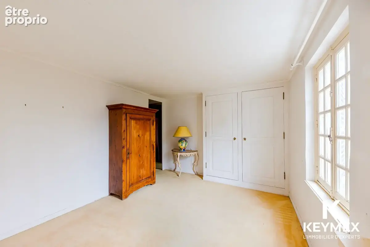 Maison bourgeoise 10  piéces,8 chanbres dont studio indépendant,dépendances sur 1615 M² de terrain plat - photo 11