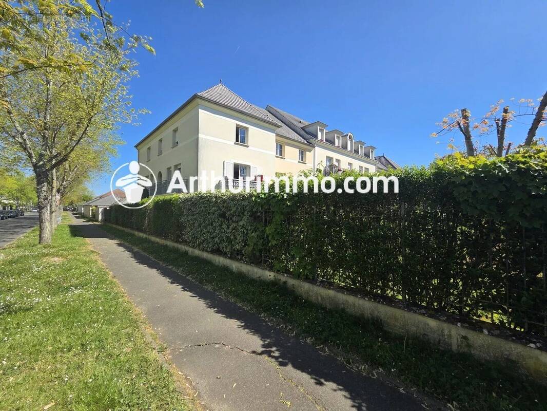 Appartement à SAVIGNY-LE-TEMPLE