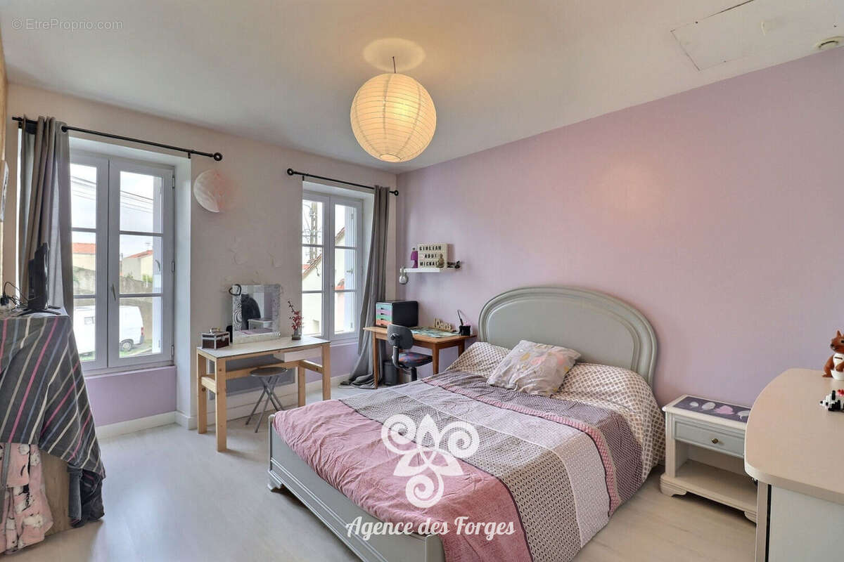 Maison à SAINT-CRESPIN-SUR-MOINE