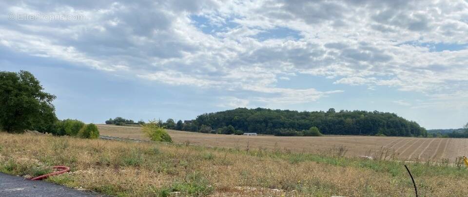 Terrain à SAINTE-MAURE-DE-TOURAINE