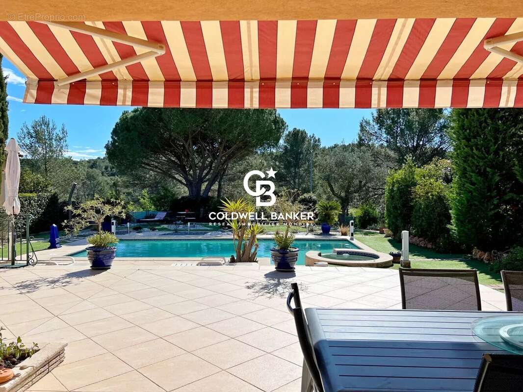 Maison à SAINT-RAPHAEL