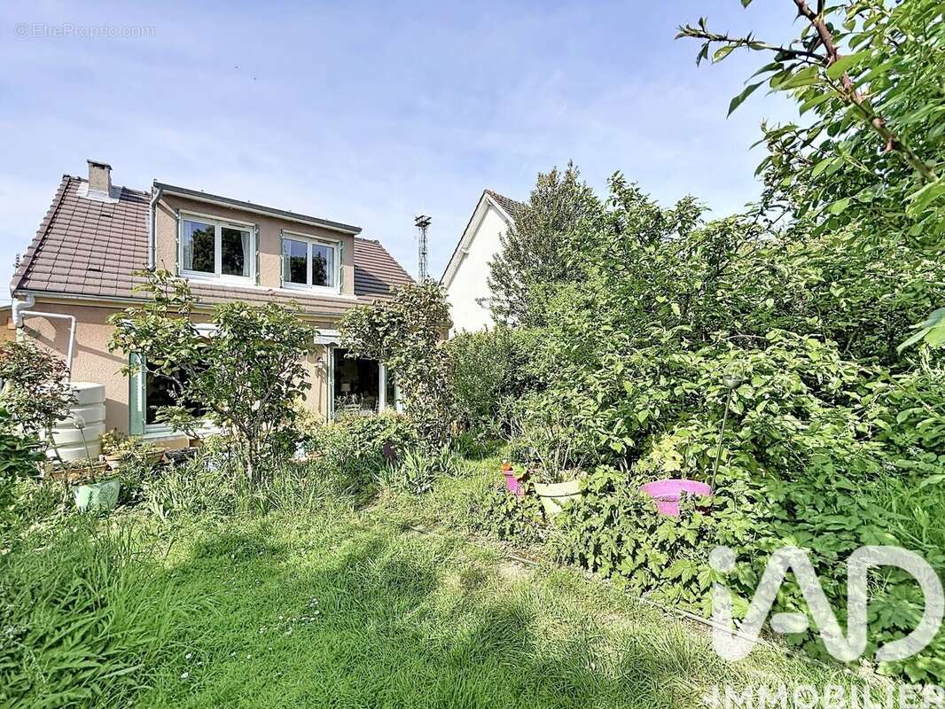 Maison 87 m² à Luce  - photo 7