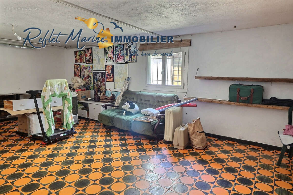 LA CIOTAT SAINT JEAN   RARE ! Maison 167 m2, terrain 1 078 m2 avec potentiel de division - photo 14