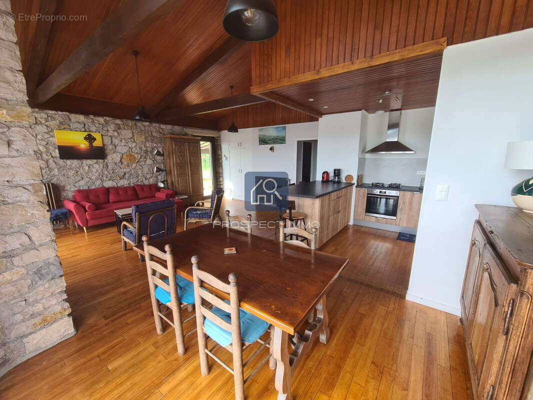 Maison à SAINT-GENIEZ-D&#039;OLT