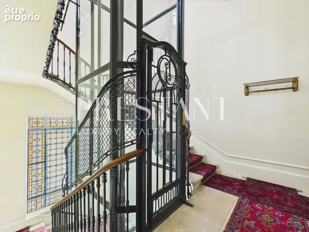 Appartement face au Jardin Public, au cœur de l’une des adresses les plus prestigieuses de Bordeaux. - photo 2
