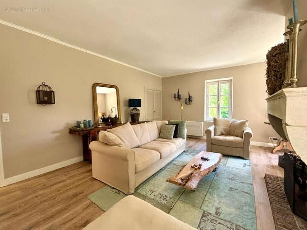 Maison à MOLIERES-SUR-CEZE