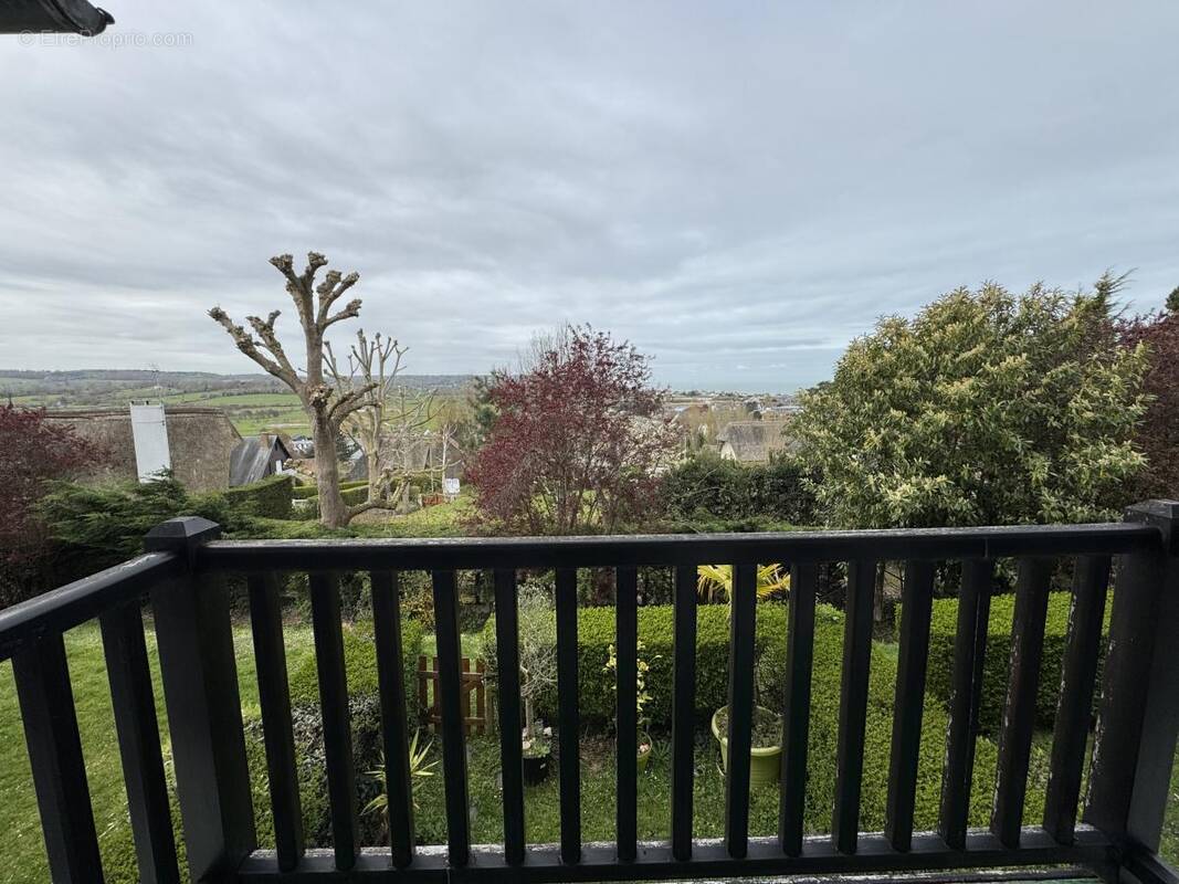 Appartement à BLONVILLE-SUR-MER