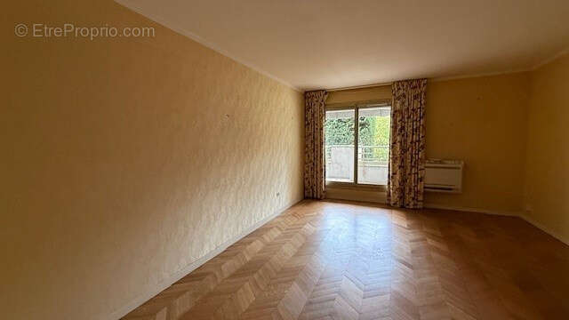 Appartement à LEVALLOIS-PERRET